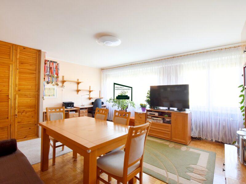 Trzypokojowe mieszkanie, Okrężna